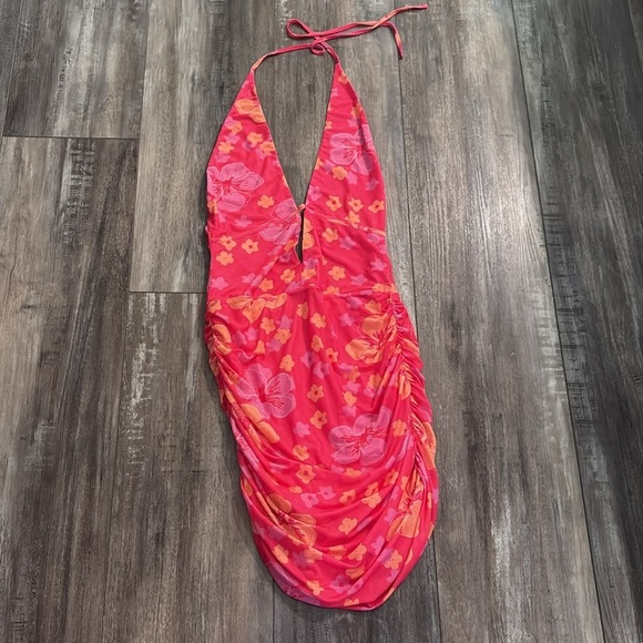 NWT Superdown Revolve Petriana Halter Mini Dress in Pink Floral Medium - Picture 5 of 11